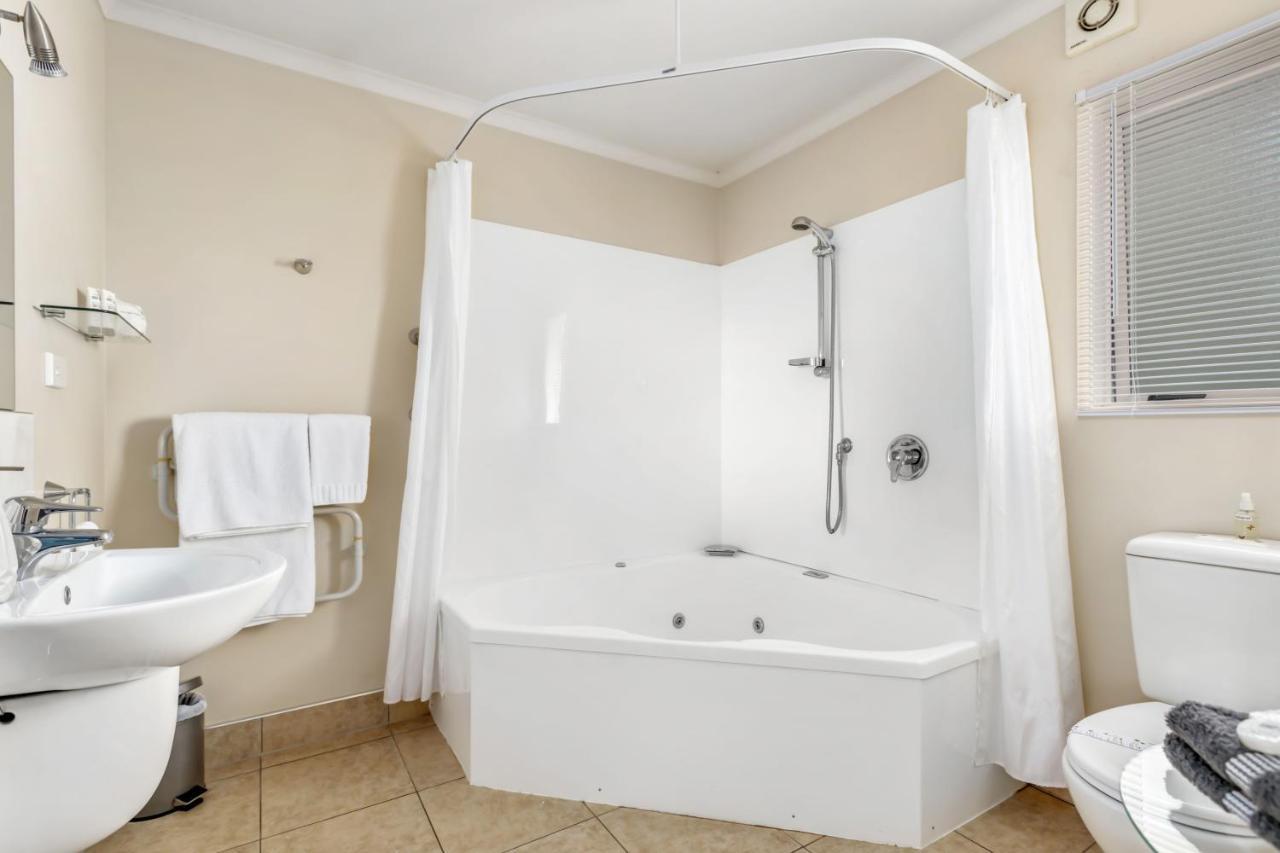 ماسترتون Bk'S Chardonnay Motor Lodge المظهر الخارجي الصورة